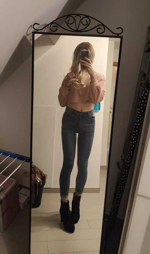 It's getting colder, time for jeans 😁