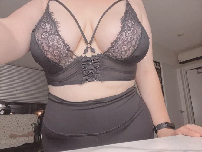 It’s me, hi, I’m kinda horny