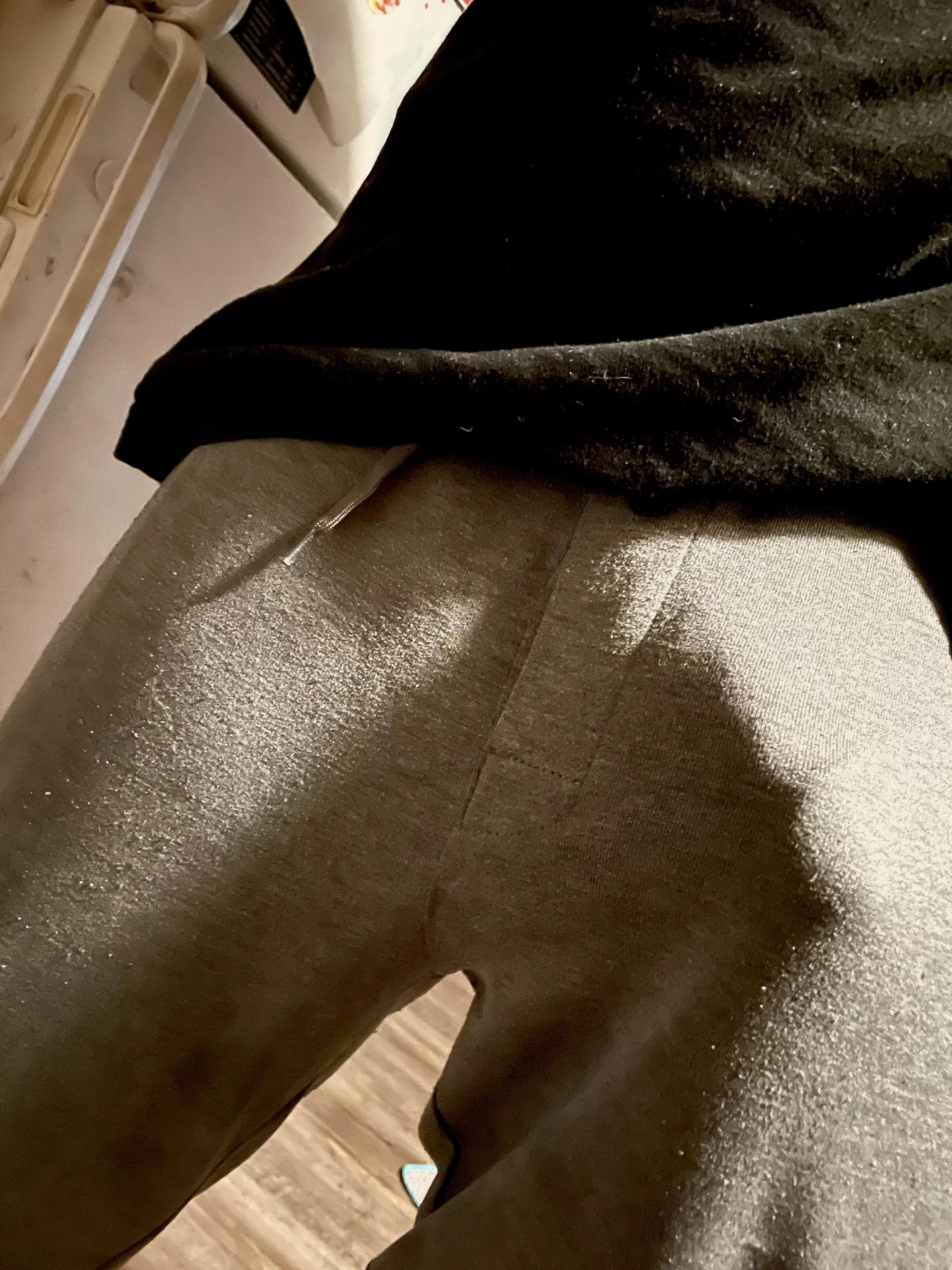 I’ve heard they love the gray sweatpants look…