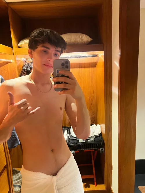 Lick my body down, take the towel off 😉