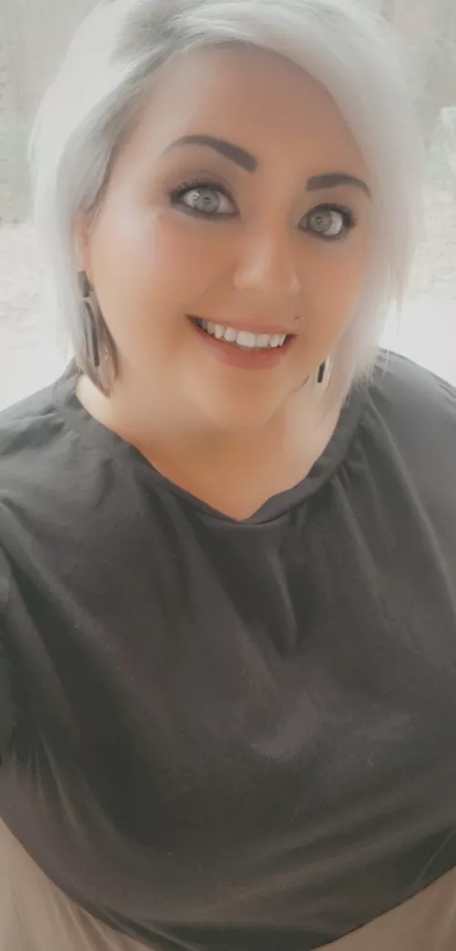 Make me feel attractive and wanted today 😮‍💨