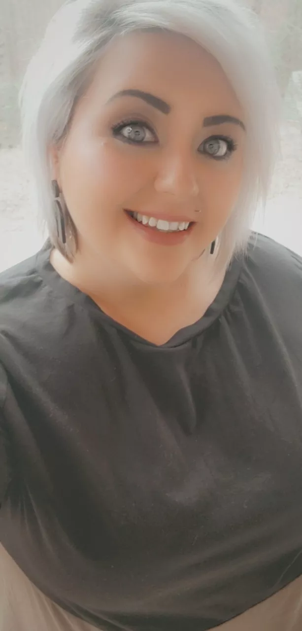 Make me feel attractive and wanted today 😮‍💨