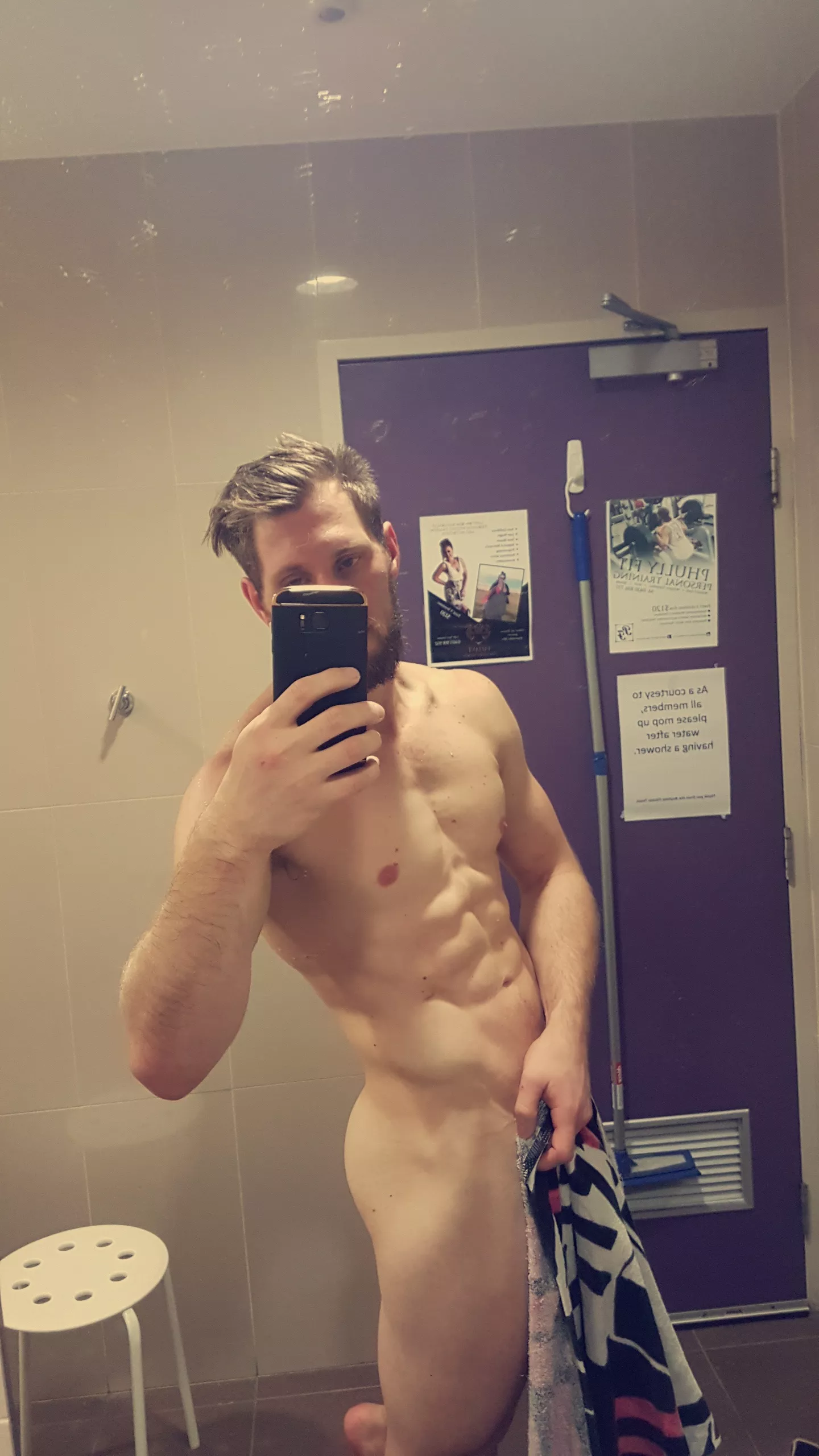 Quick physique check in the gym bathroo(m)