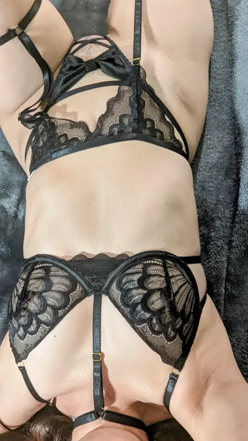 Should I wear this to our date?