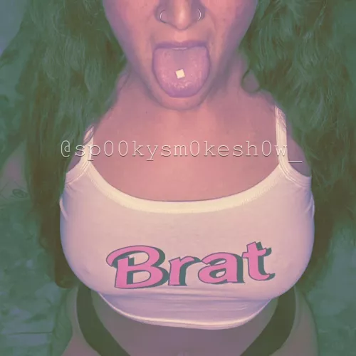 Sp00ky Sm0kesh0w (@sp00kysm0kesh0w_) [instagram]