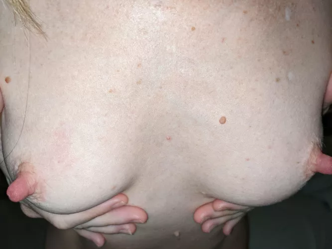 That left one drifted right out of the frame. My sincerest apologies.