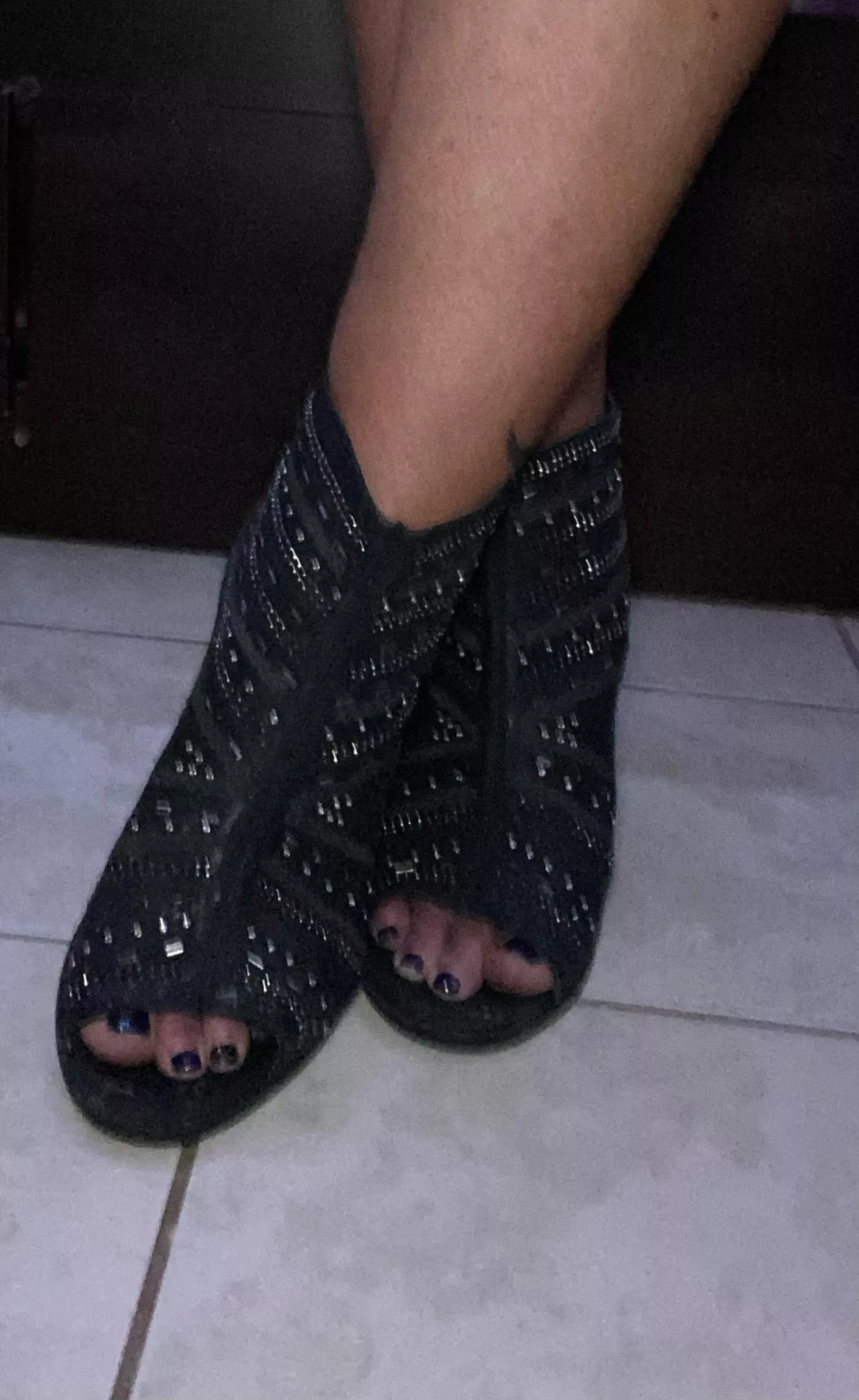 The hot mom next door