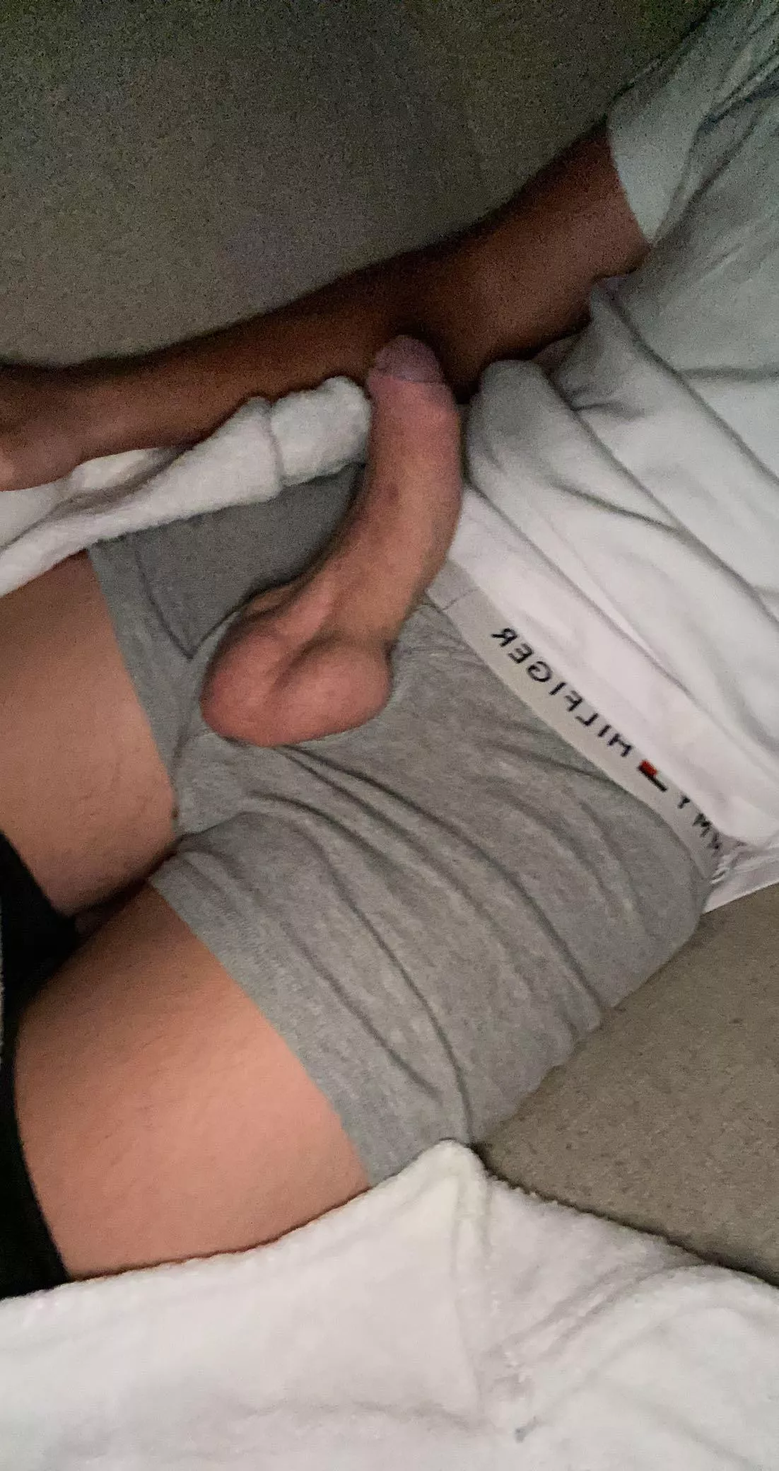 The reason why I love Hilfiger. Easy access 😉