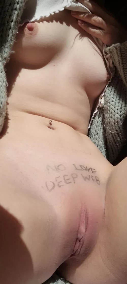 Tits, pussy and a obscure reference. What do u think? 😳