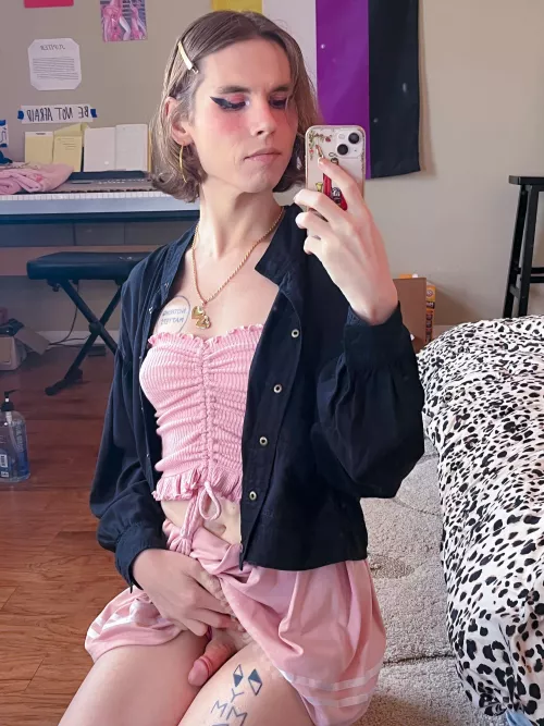 Wanna come home to a girl like me?