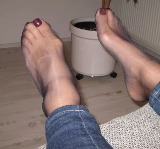 where my toe boys at, and my sole sniffers