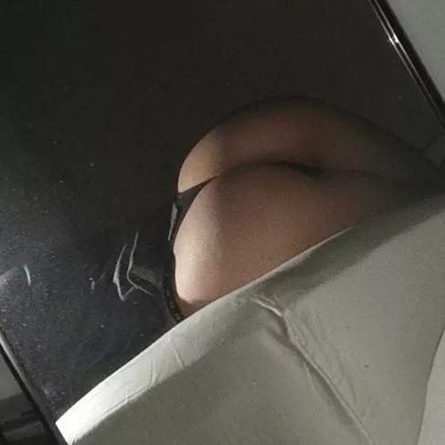 Who wants dessert? 🍑🍑