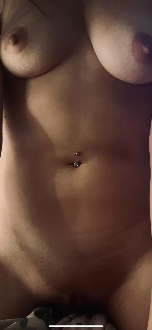 Who wants to see how deep it is 🥵