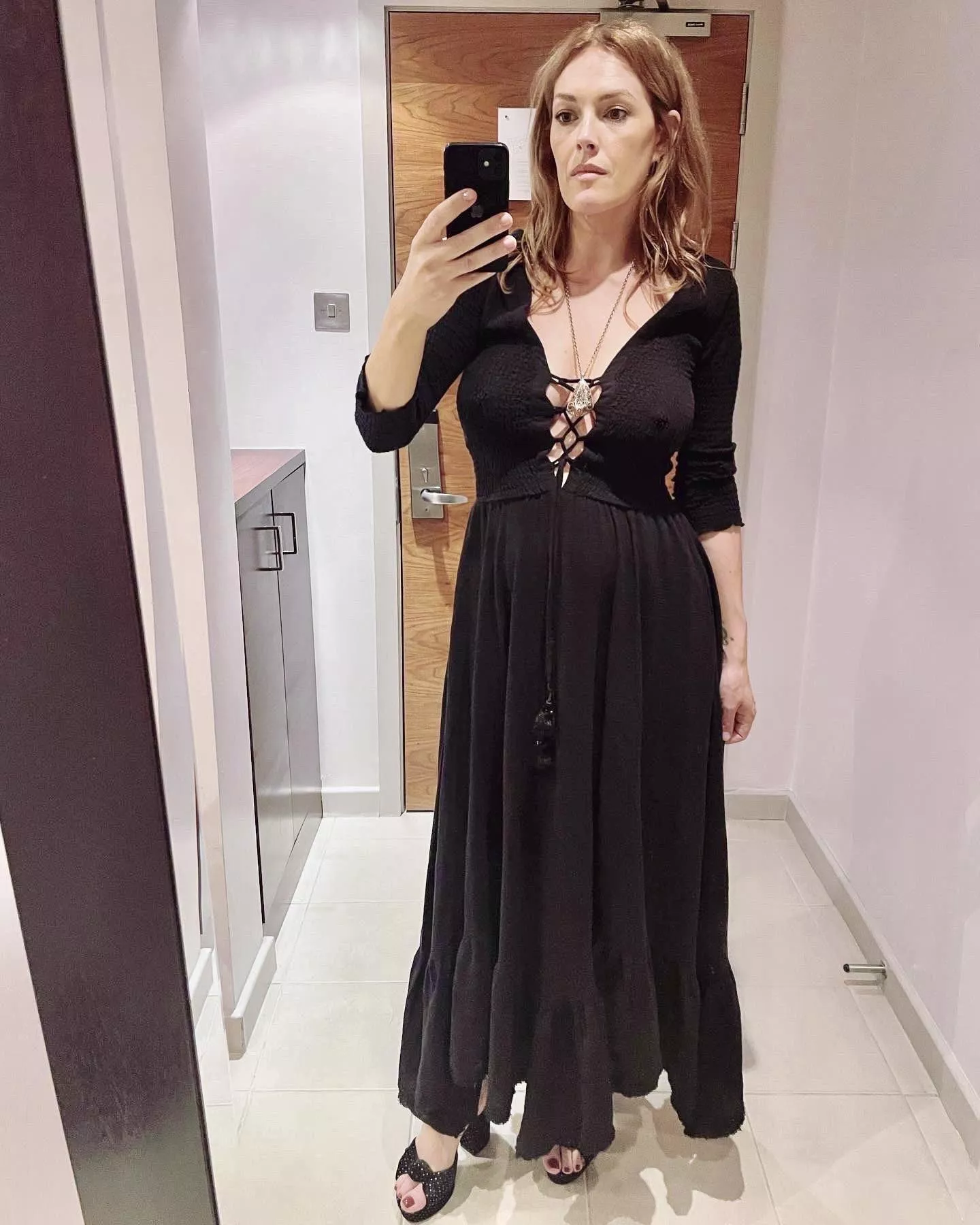 Wife sent me this before heading out to meet her potential bull…