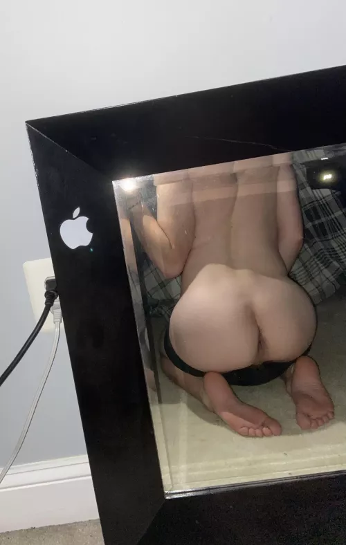 Would you let me send you sexy mirror pics?