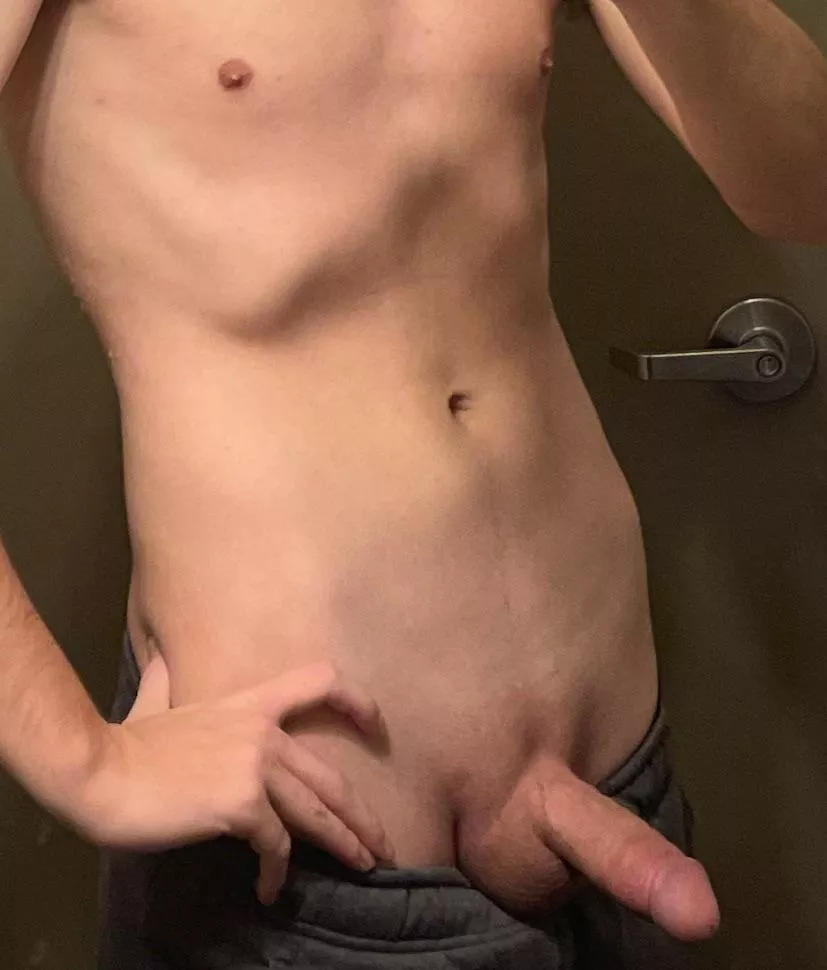 (19) Y’all asked, here’s my first time ever shaving!