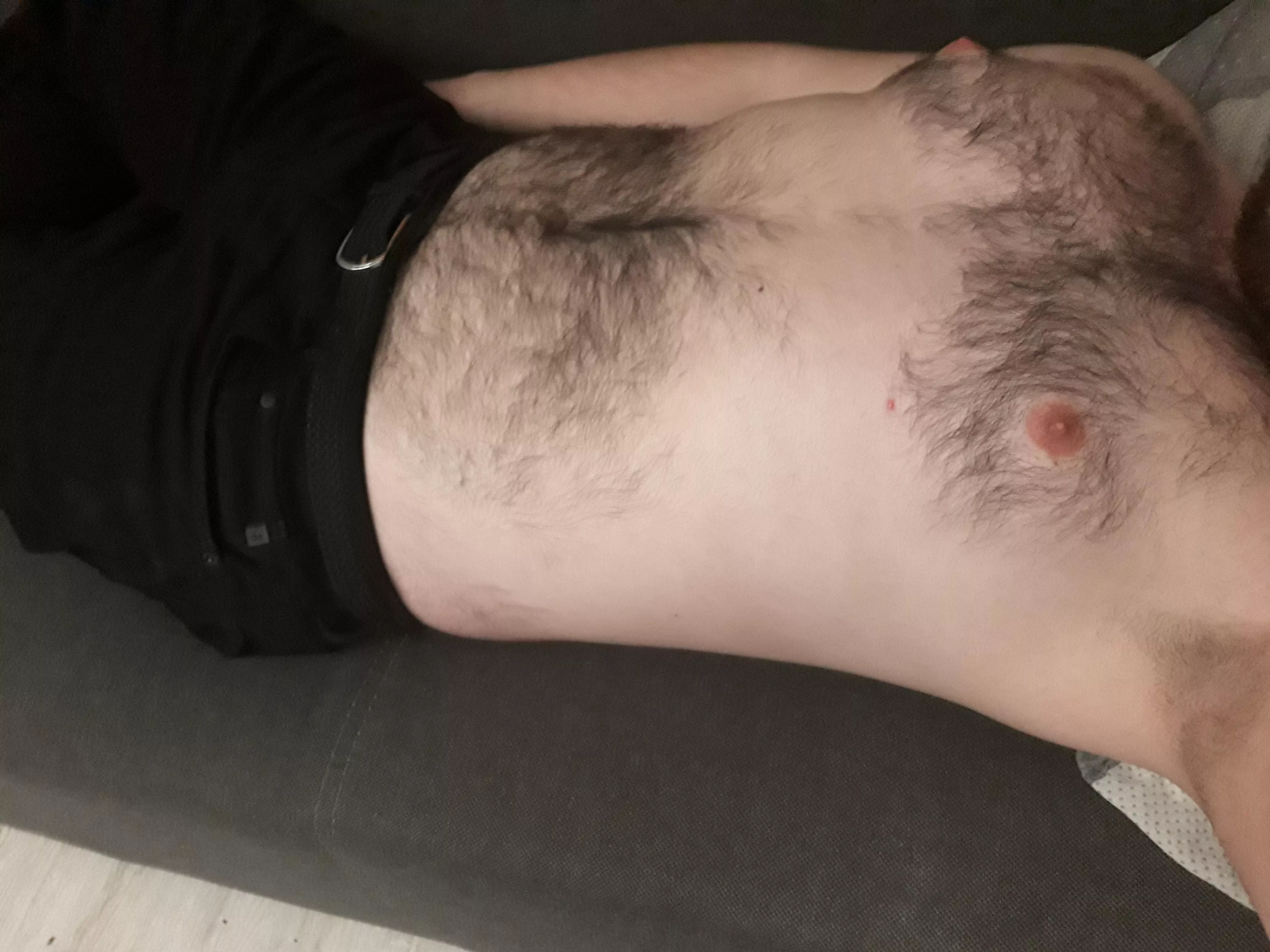 24 looking for friend ;) dm me