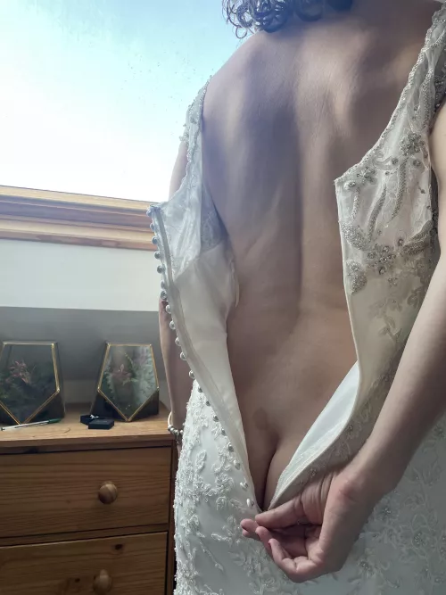 A (f)ew hours before our wedding.