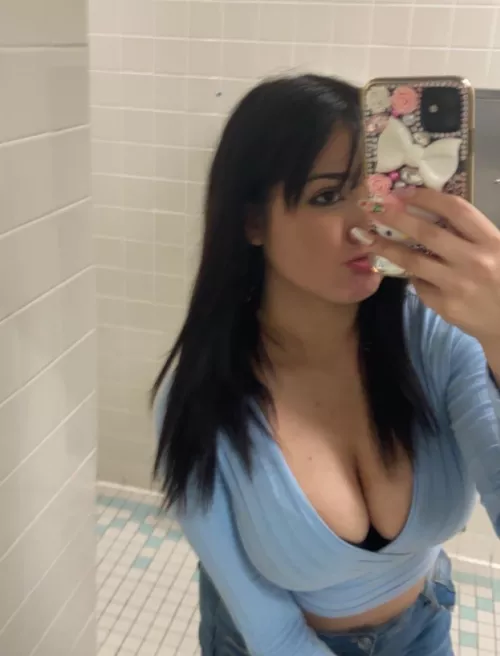 Are busty cute girls your type ?