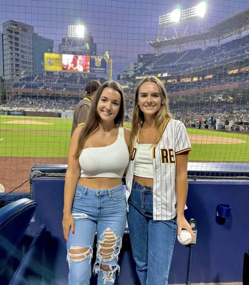 Bit of contrast at the baseball game ⚾️