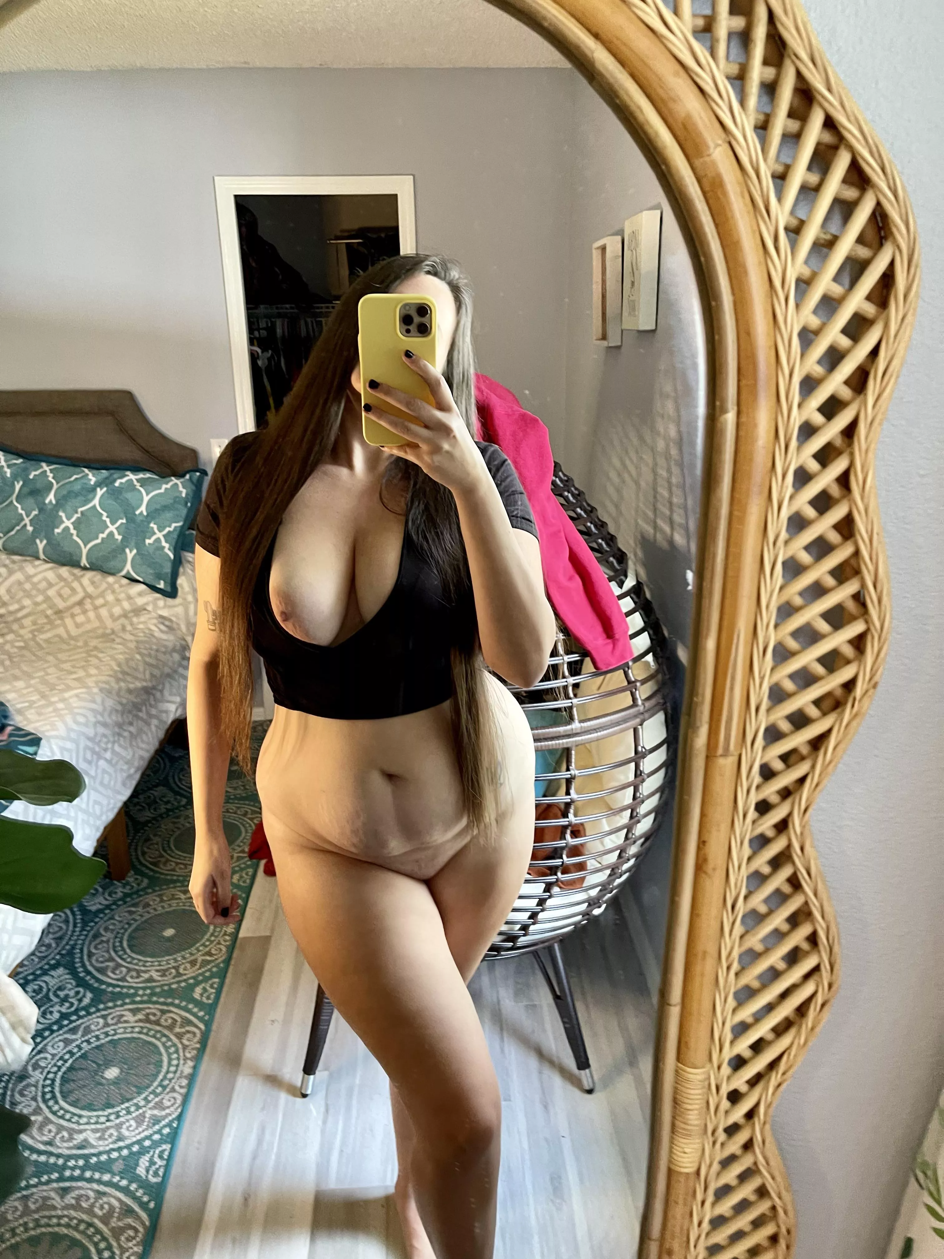 Can a natural chubby mama of two with tiger stripes get your dick hard? (31F)