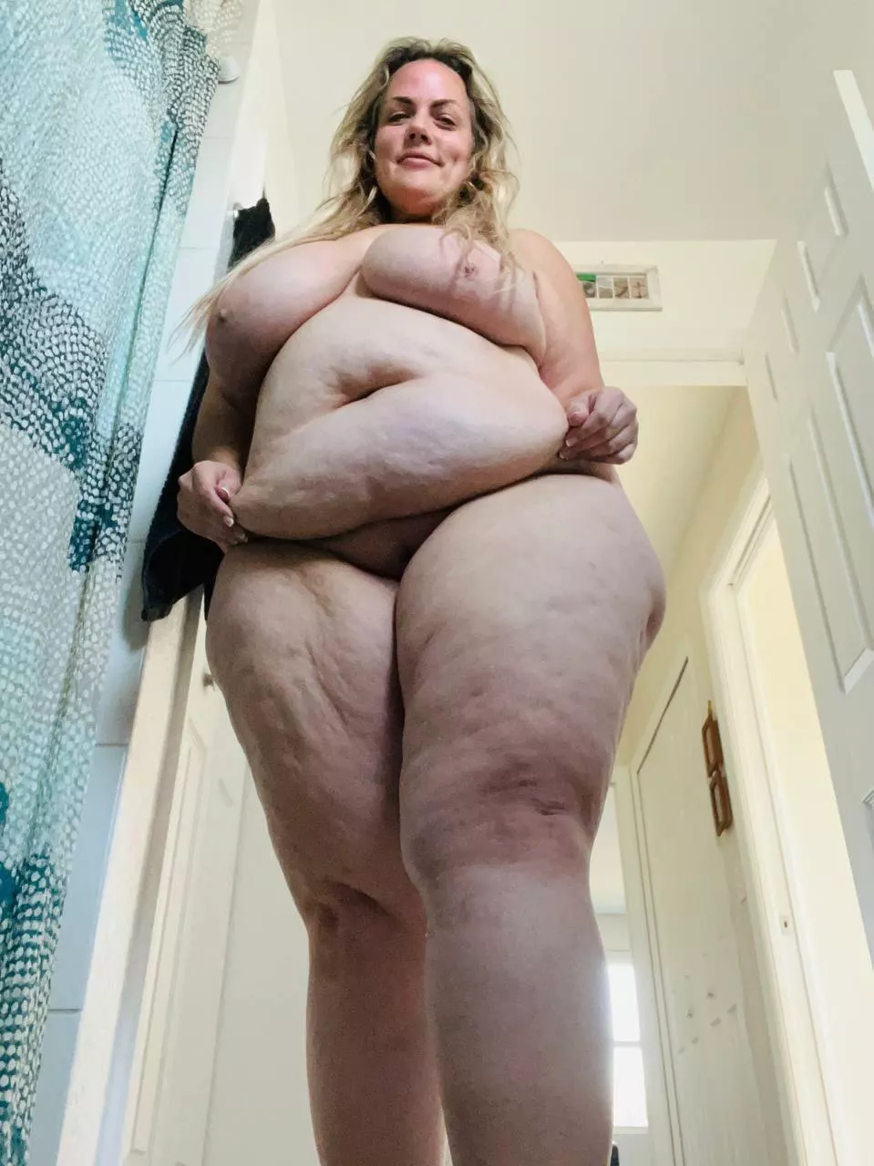 Can mommy help you cum?