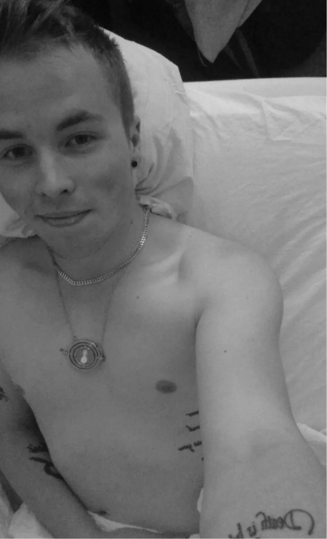 Can’t sleep, please chat with me 🙈