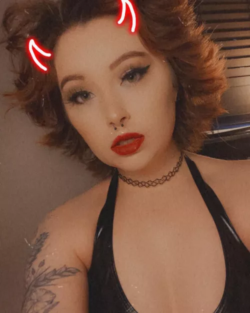 Come smoke with mommy 😈