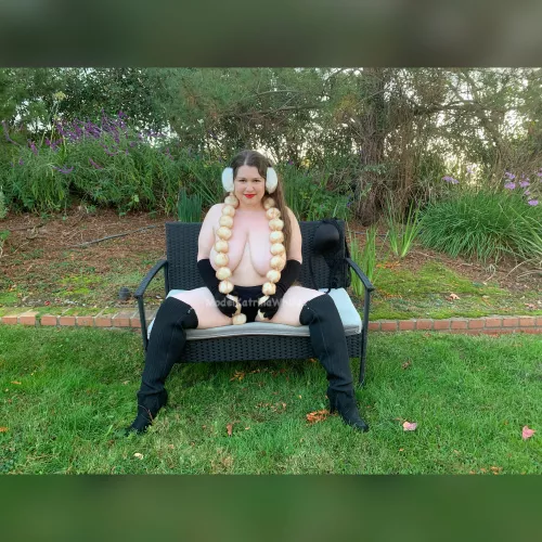 Do you want to go skiing with me? ;)