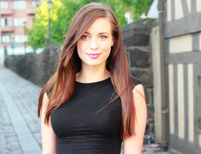 Emma Kathrine, Better known is Good Girl Gina