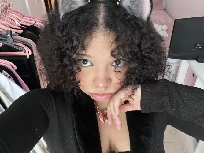 EXCUSE ME MAY I HAVE SOME ATTENTION!!!