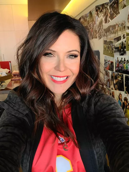 football mom! i got pizza rolls & juice boxes (46f)