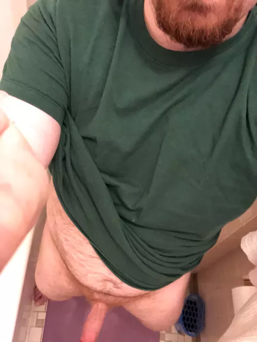 Ginger beard and cock. Come say hi. Telegram is @tonytreats88