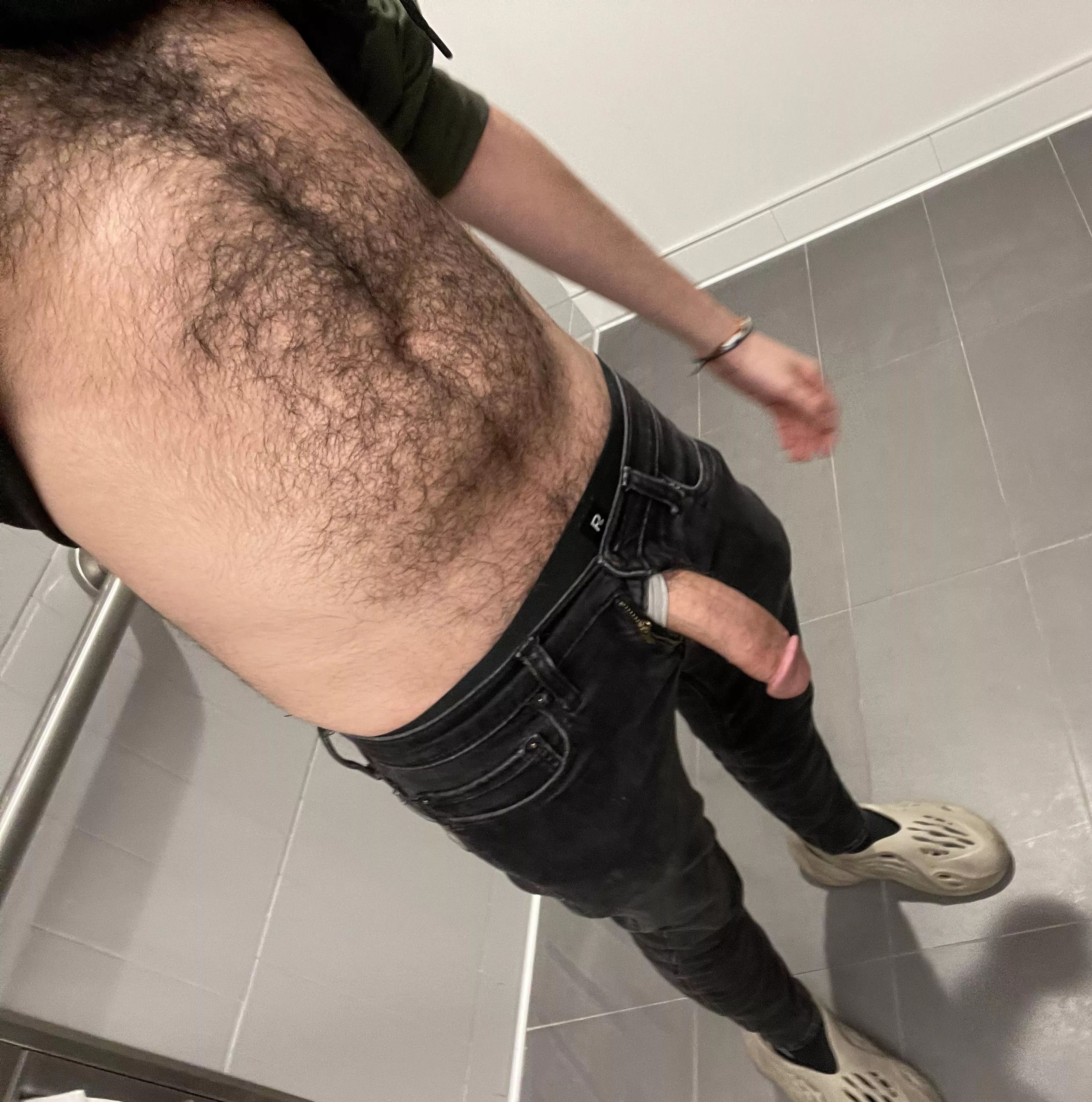 growing a nice winter coat this season 🦦