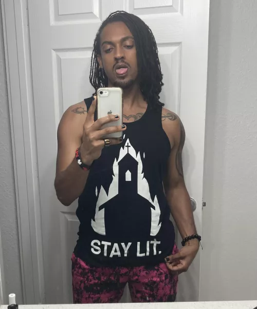 Hi 👋🏾😁 I need to figure out a new rpg before moving into my new apartment 🤔 i’ll be 70 if I keep waiting for Dragon Age Dread Wolf