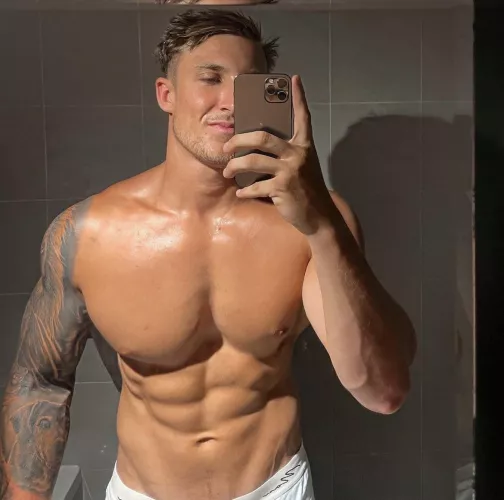 HOPE EVERYONES HAD A GOOD WEEKEND [m]