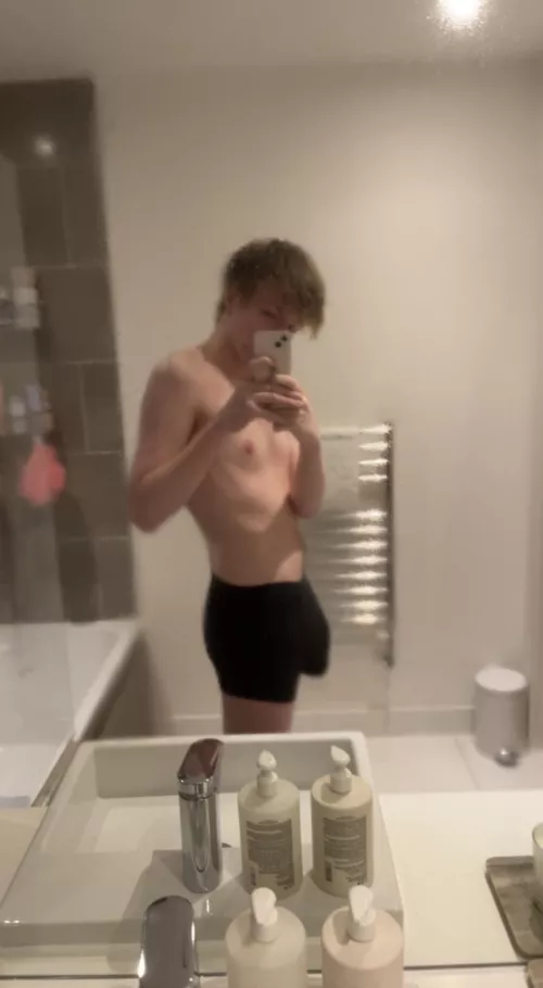 hope this isn’t too sfw, thought i looked cute before getting in the shower