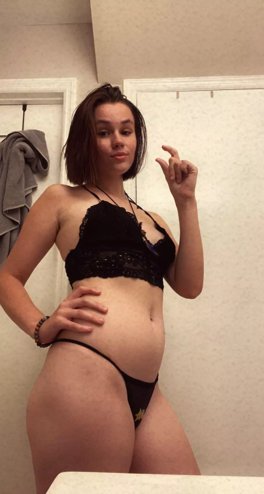 I bet you're wishing I had my strapon in this picture so you could drool over it