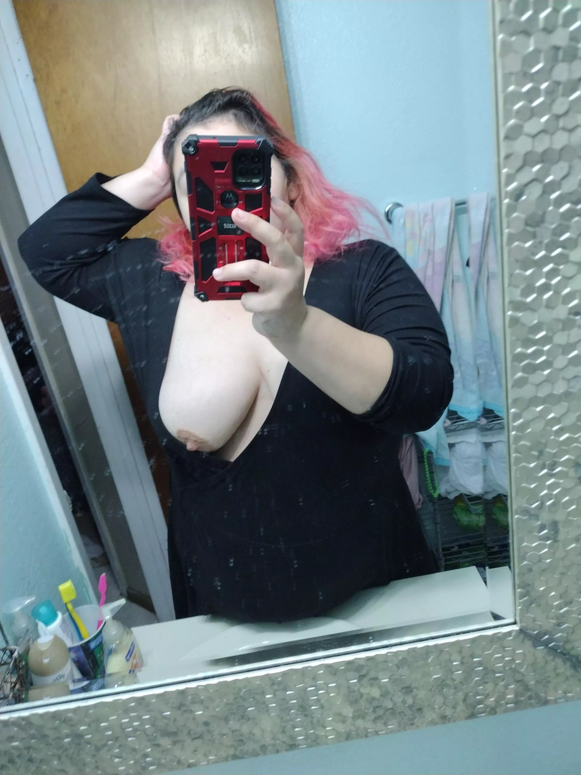 i have pink hair 😘