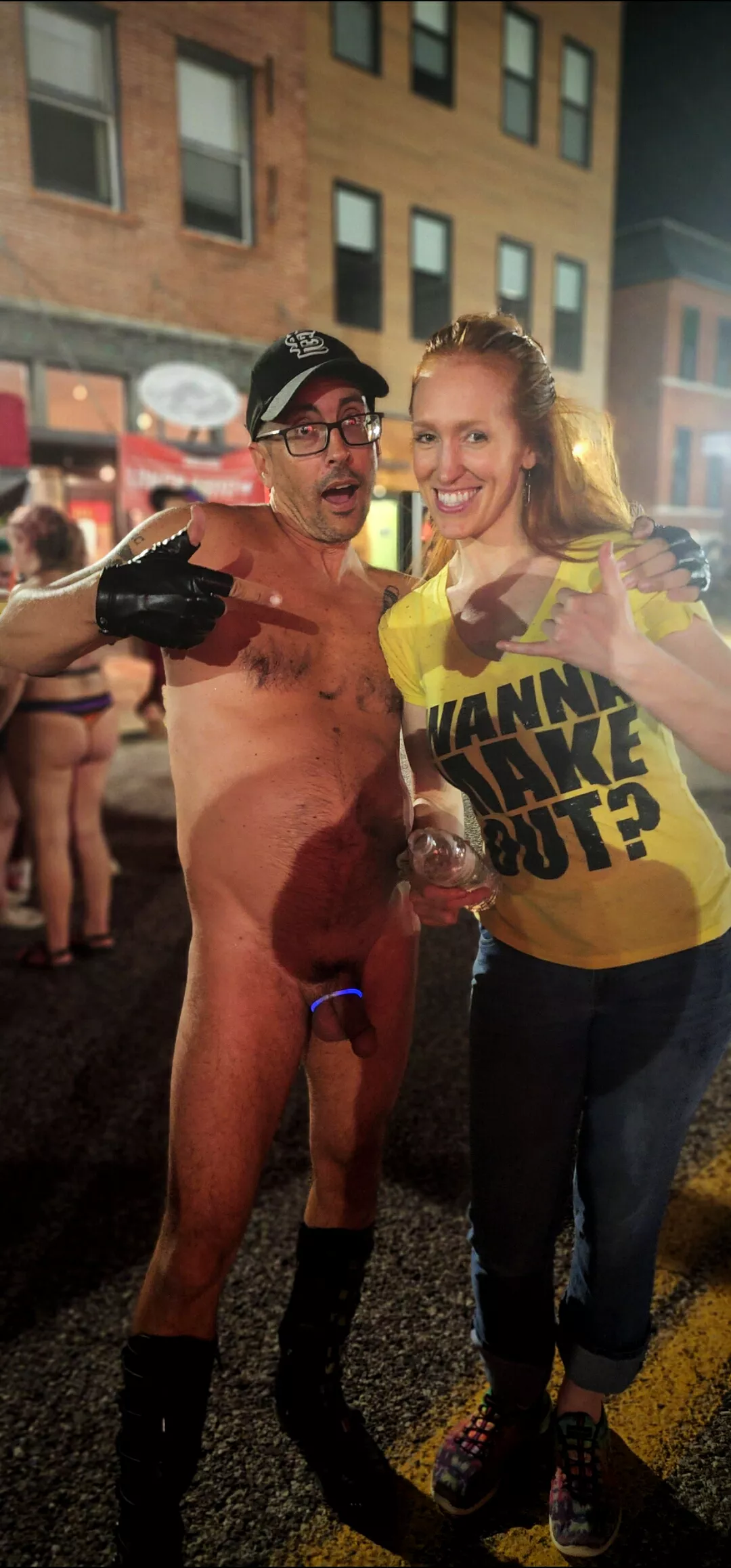I love making new friends when naked