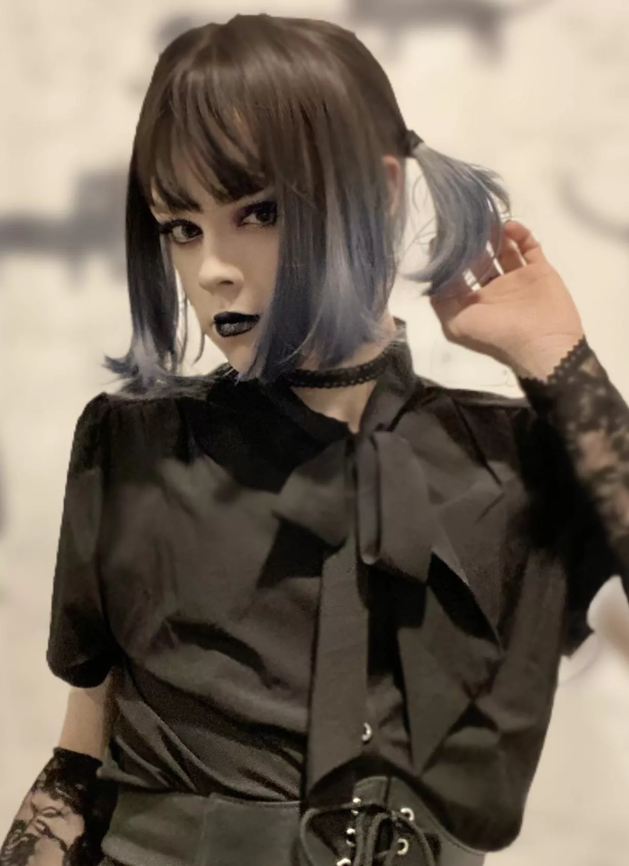 I need to dress more🖤