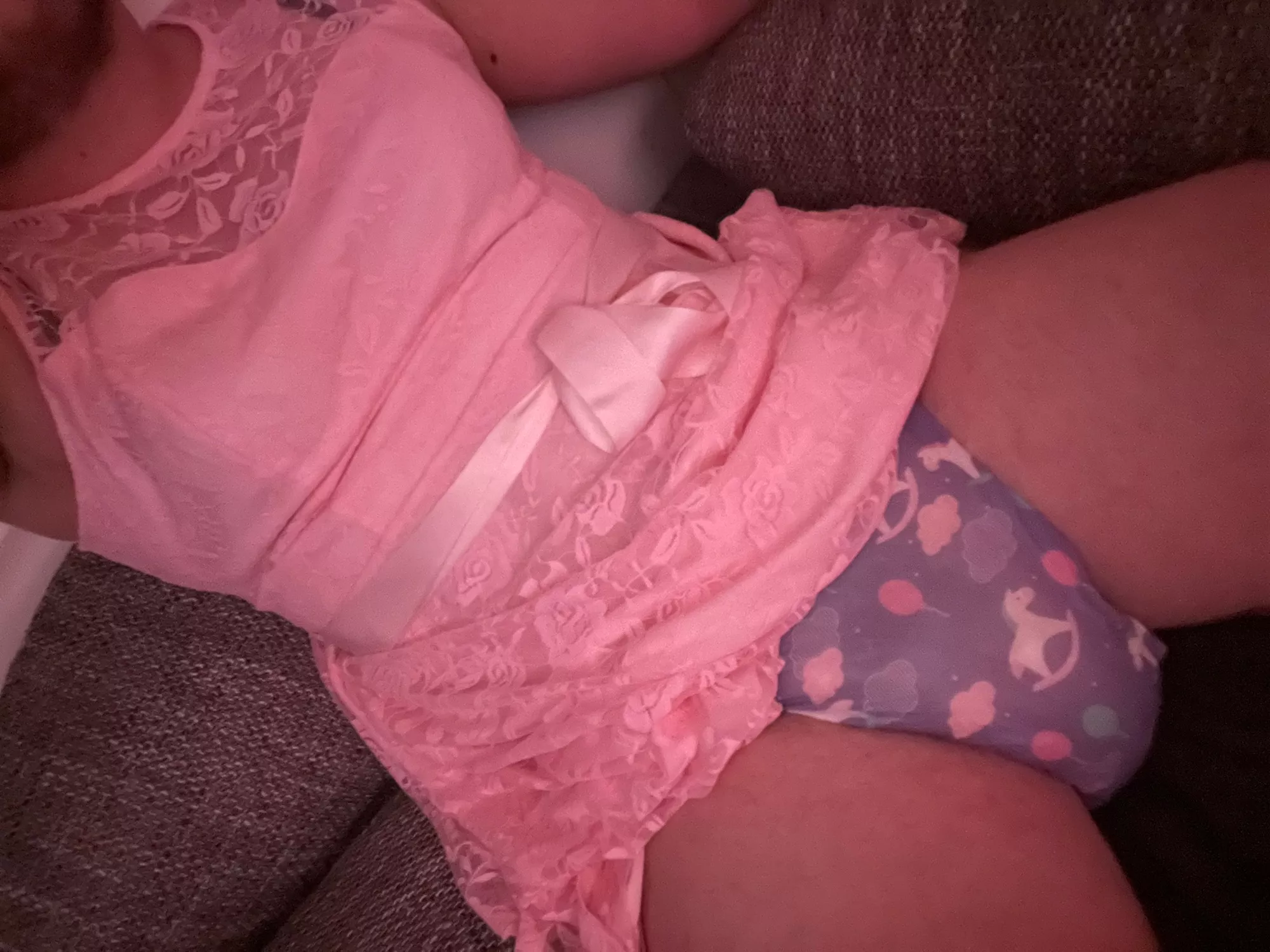 I should change back to boy mode soon before my roommate comes home with his gf. But I love the risk of getting caught 😳