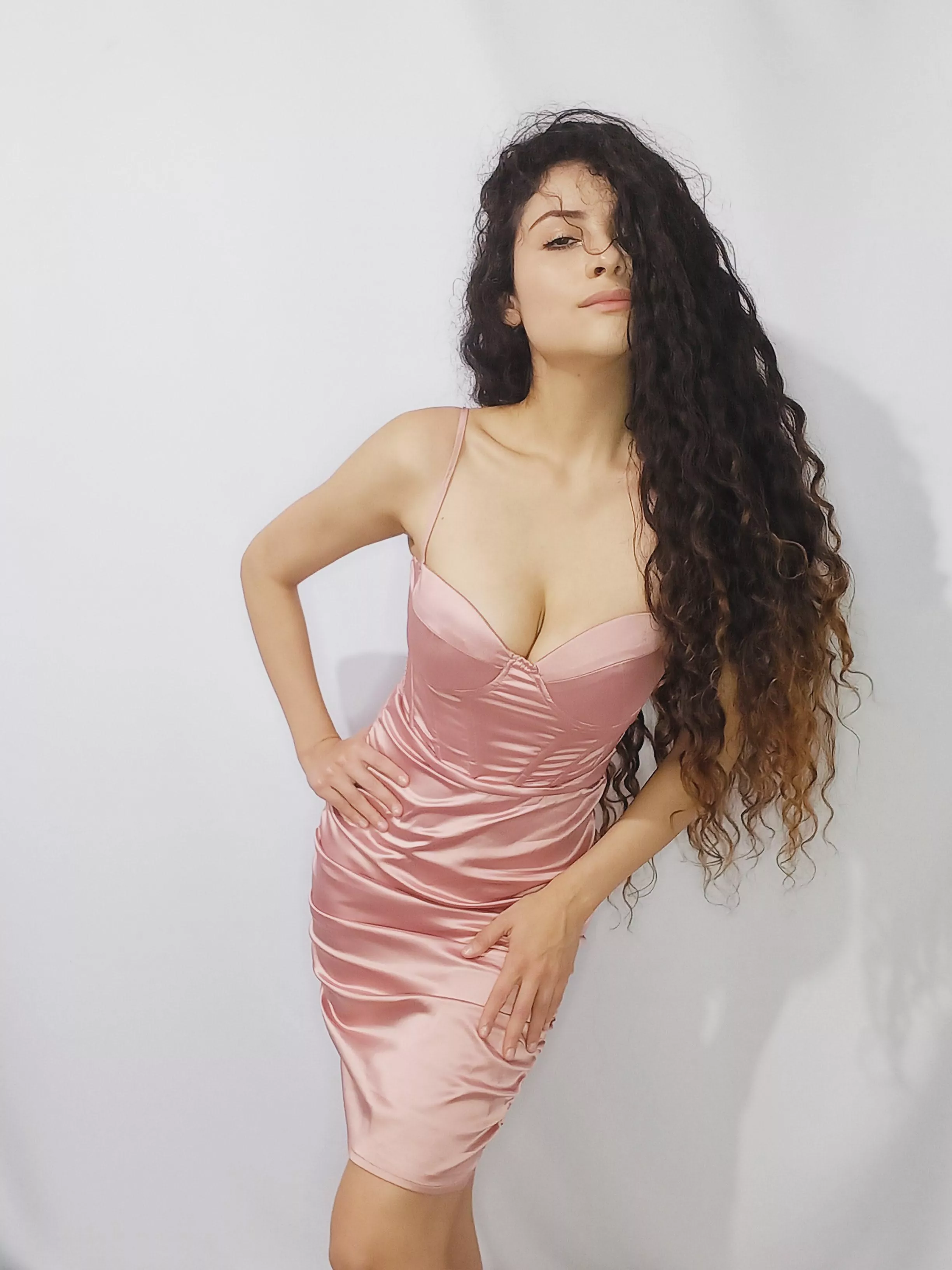 I think this color suits me very well, what do u think?