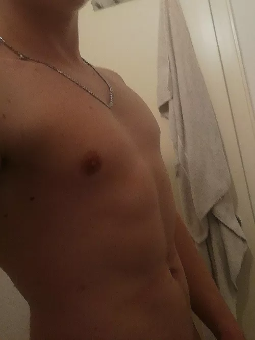 m 28