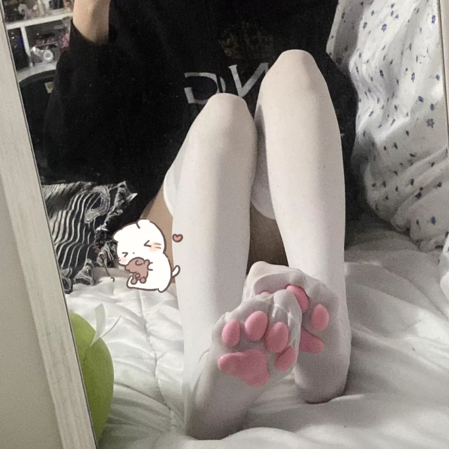 my favorite thigh highs ^_^