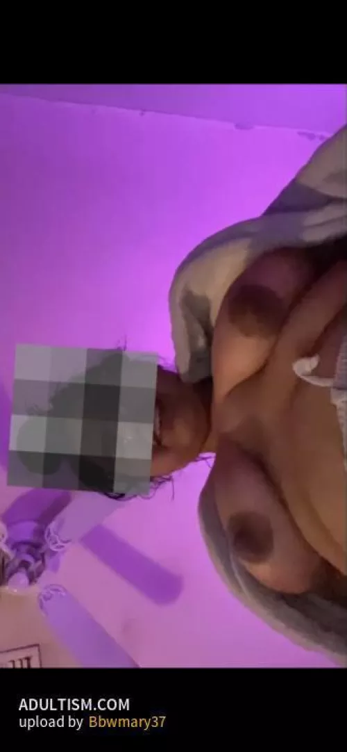 My Full New vid link in bio 34d/c bbw latina tit reveal. Comment sum luv 😘🥰😍