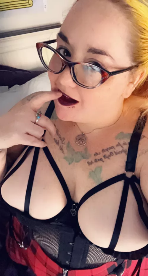 Netted corset is my new obsession.