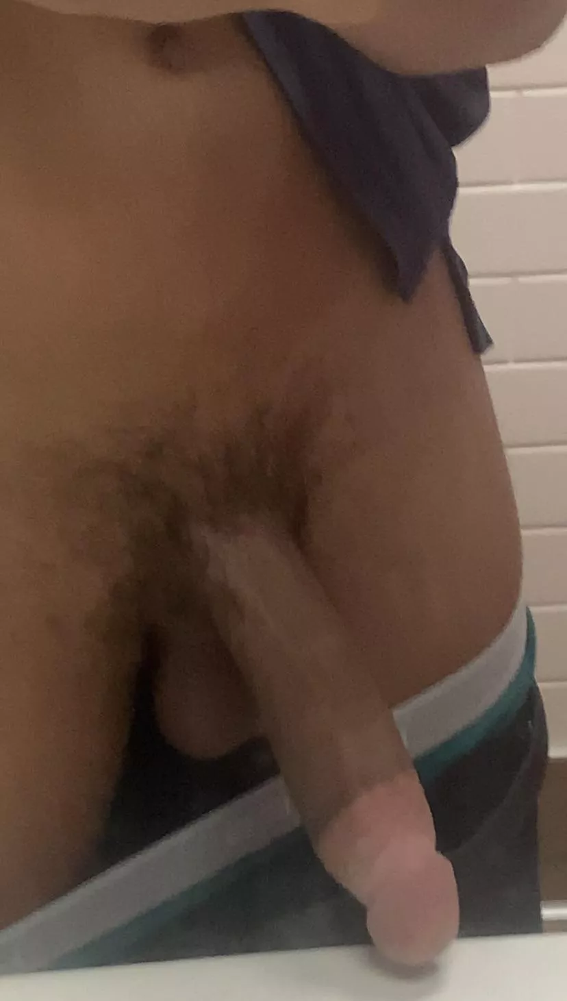 Quick dick pic at work