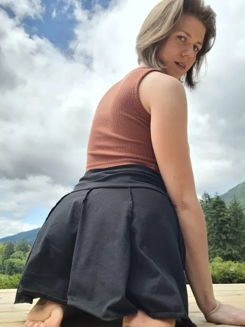 Relaxing on the deck 😜