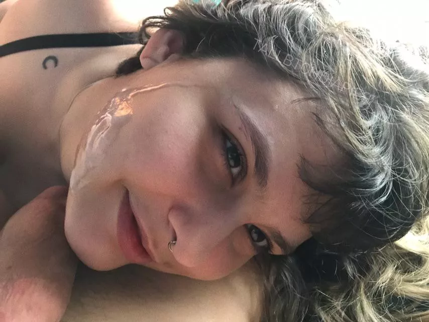 Relaxing with a pool of cum on meee